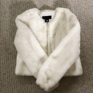 Beautiful Kardashian faux fur coat!